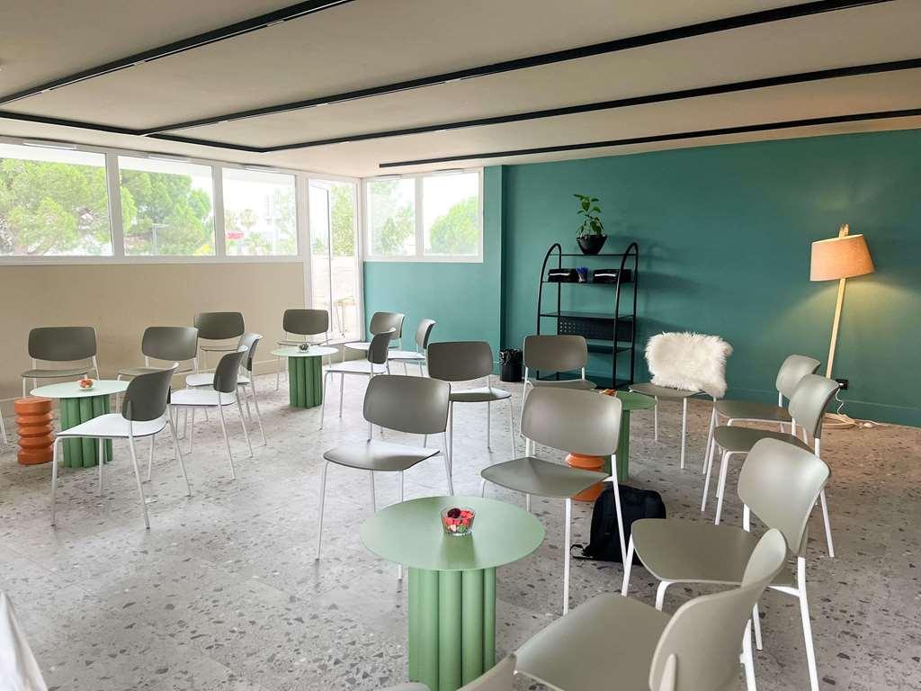 Première Classe Montpellier Est - Parc Des Expositions - Aéroport Hotel 2*